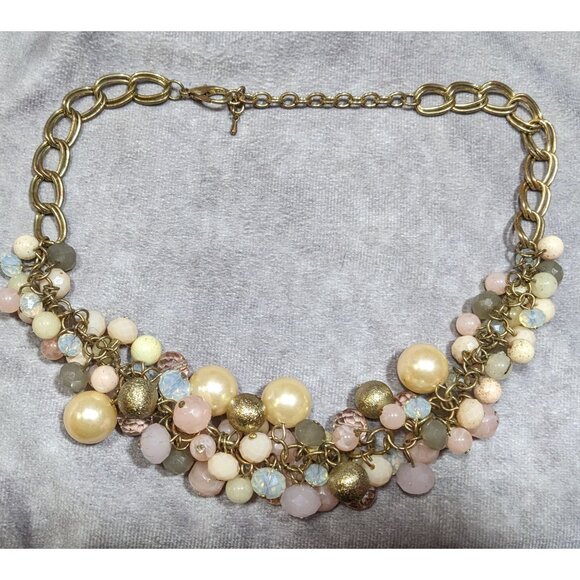 Retro Coquette Glam Pastel Beaded Cluster Necklace - Picture 6 of 6